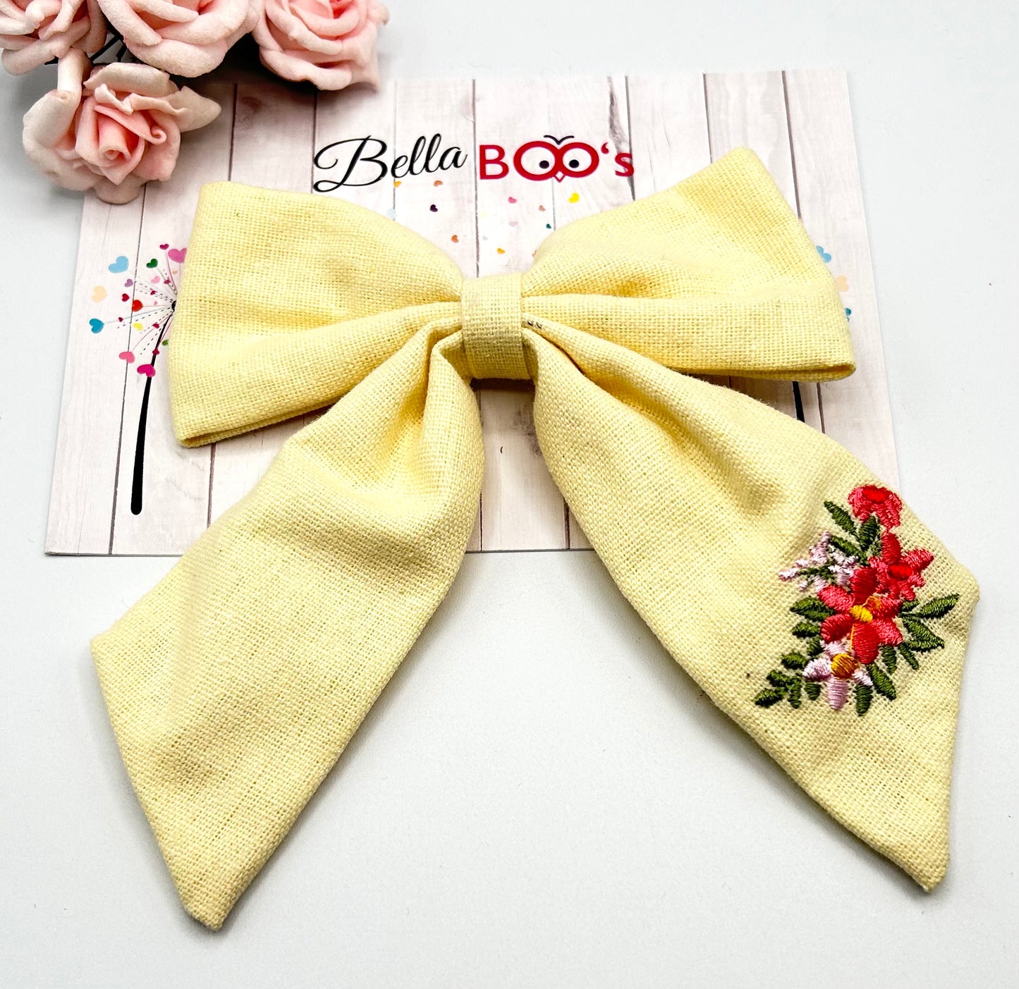 Load image into Gallery viewer, Cream Drop Tail Fabric Hair Bow
