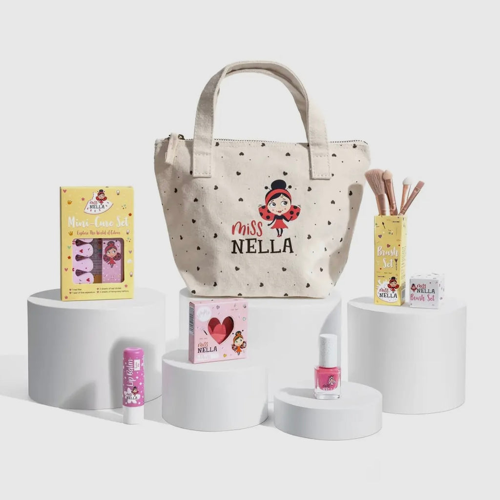 Girly Girl Essentials Gift Set Make Up