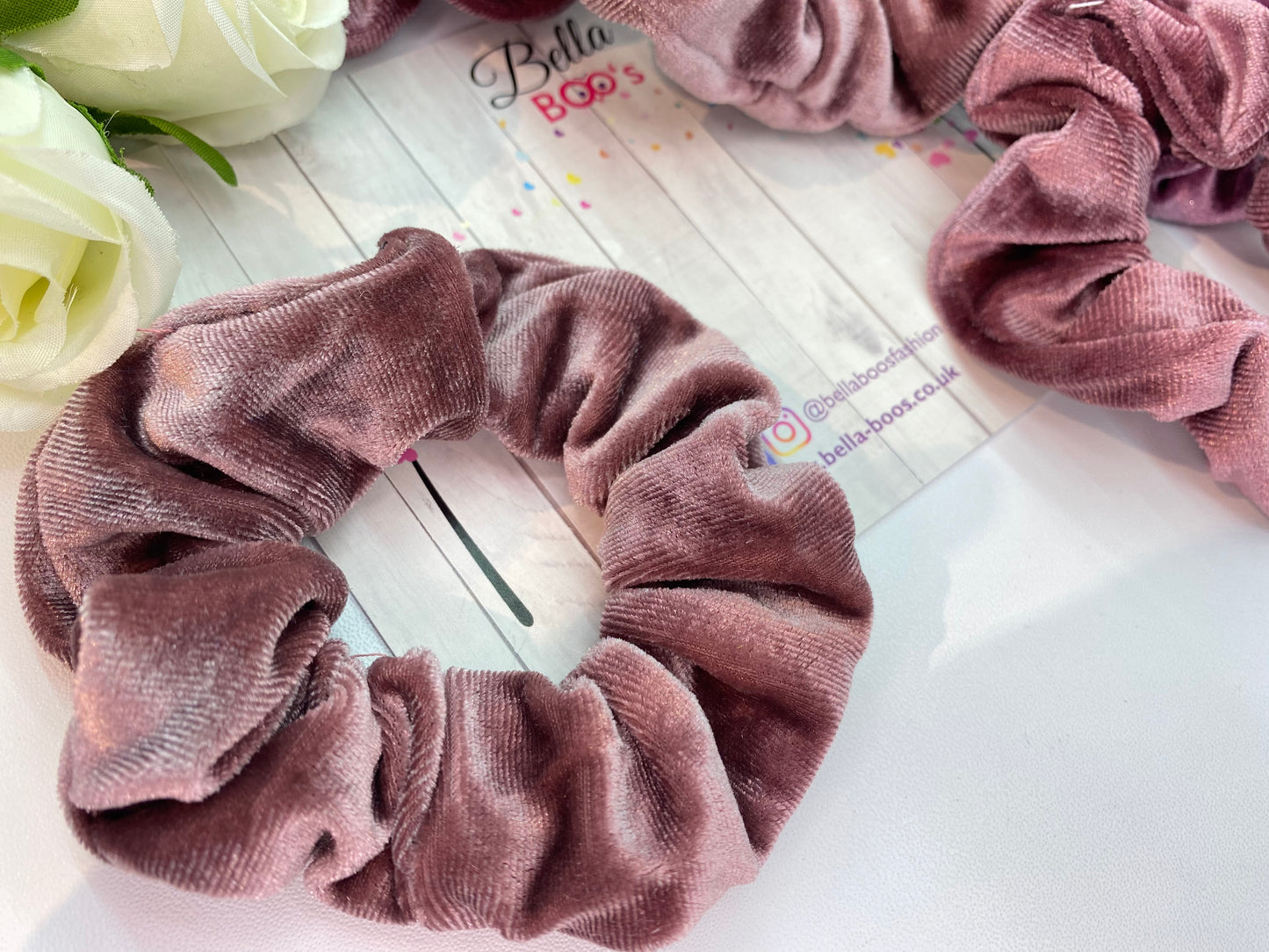 Load image into Gallery viewer, Soft Velour Scrunchie - Mauve Plum
