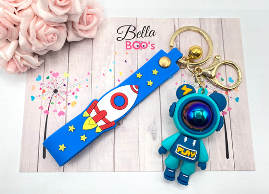 Load image into Gallery viewer, Space Figure Keyring - Blue

